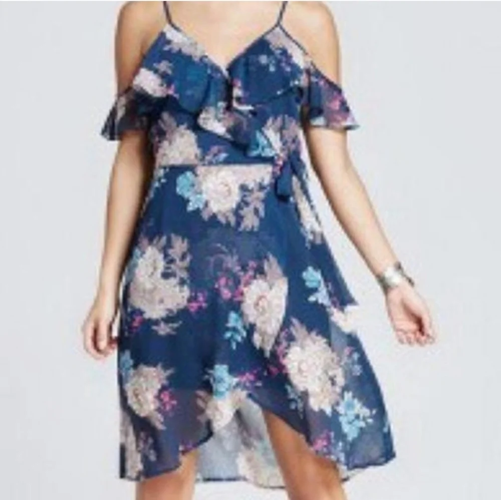 🆕️ Xhilaration Cold Shoulder Faux Wrap Floral Blue Ruffle Dress Size M - Picture 2 of 12